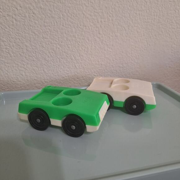 Fisher Price Little People vintage set of 2 green white two passenger cars - Picture 1 of 5